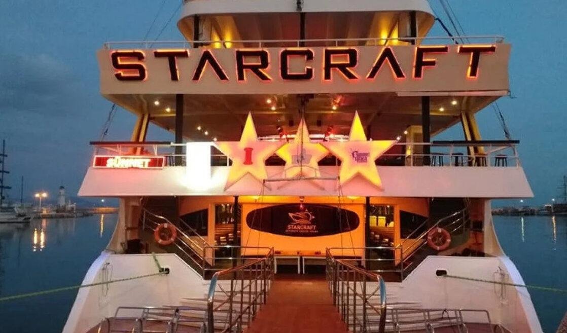 starcraft-boat-night-tour-04