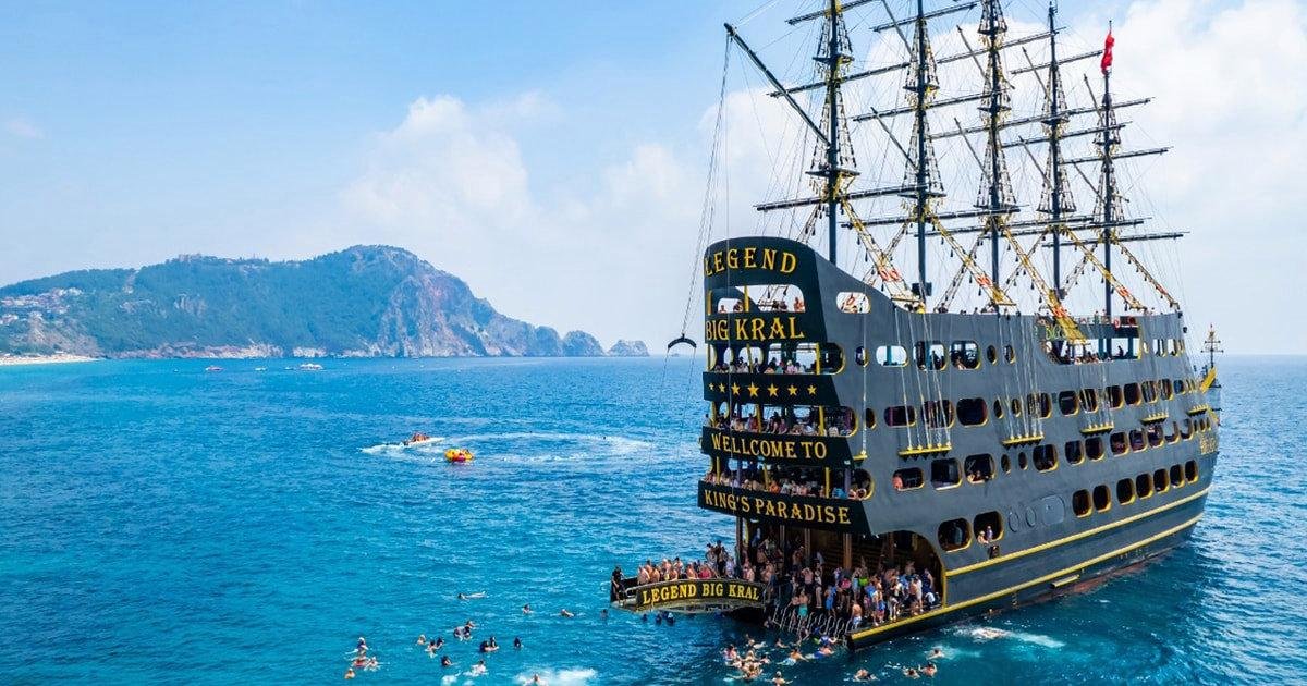 big-kral-barbossa-boat-tour-alanya-side-02