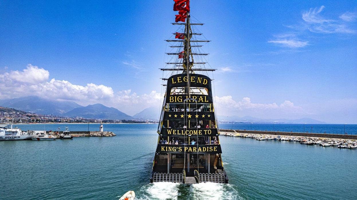 big-kral-barbossa-boat-tour-alanya-side-04